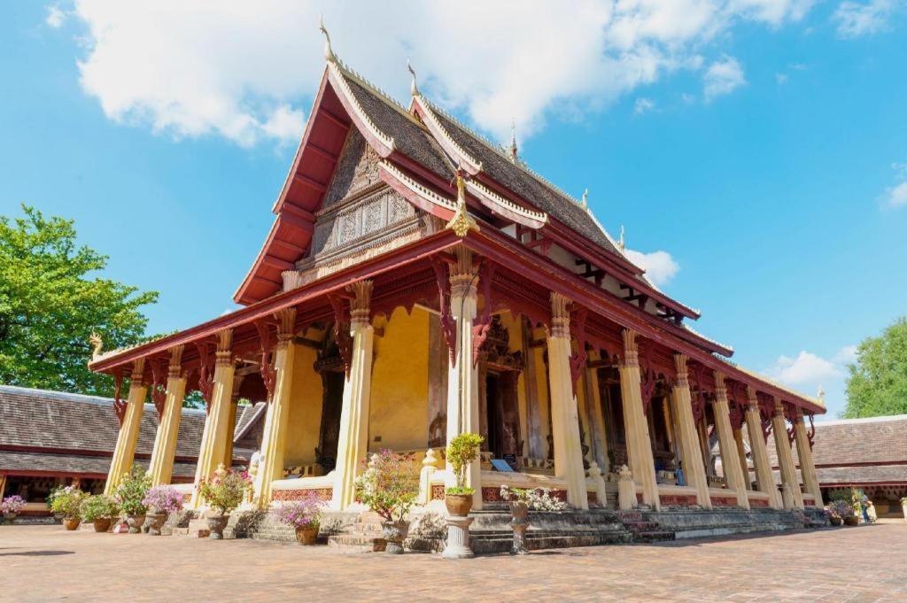 Continental Plaza Vientiane Hotell Ban Nongdouang Exteriör bild
