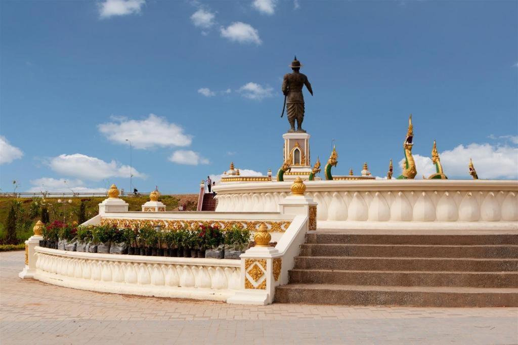 Continental Plaza Vientiane Hotell Ban Nongdouang Exteriör bild