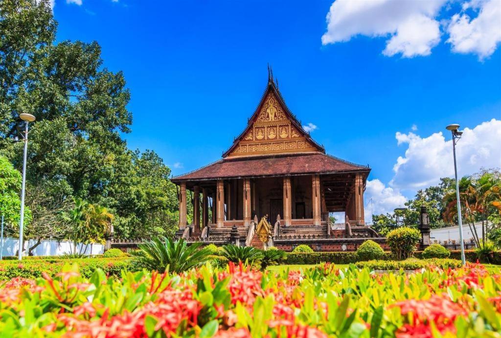 Continental Plaza Vientiane Hotell Ban Nongdouang Exteriör bild