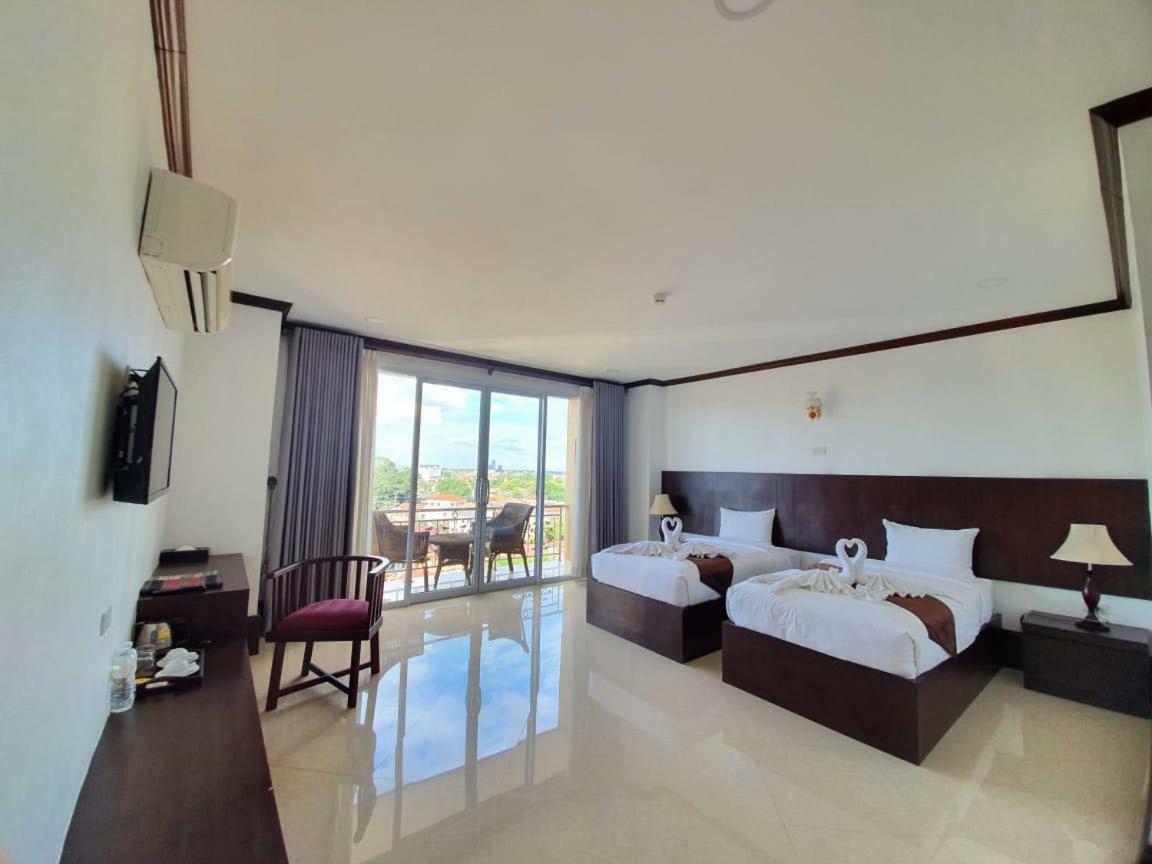 Continental Plaza Vientiane Hotell Ban Nongdouang Exteriör bild